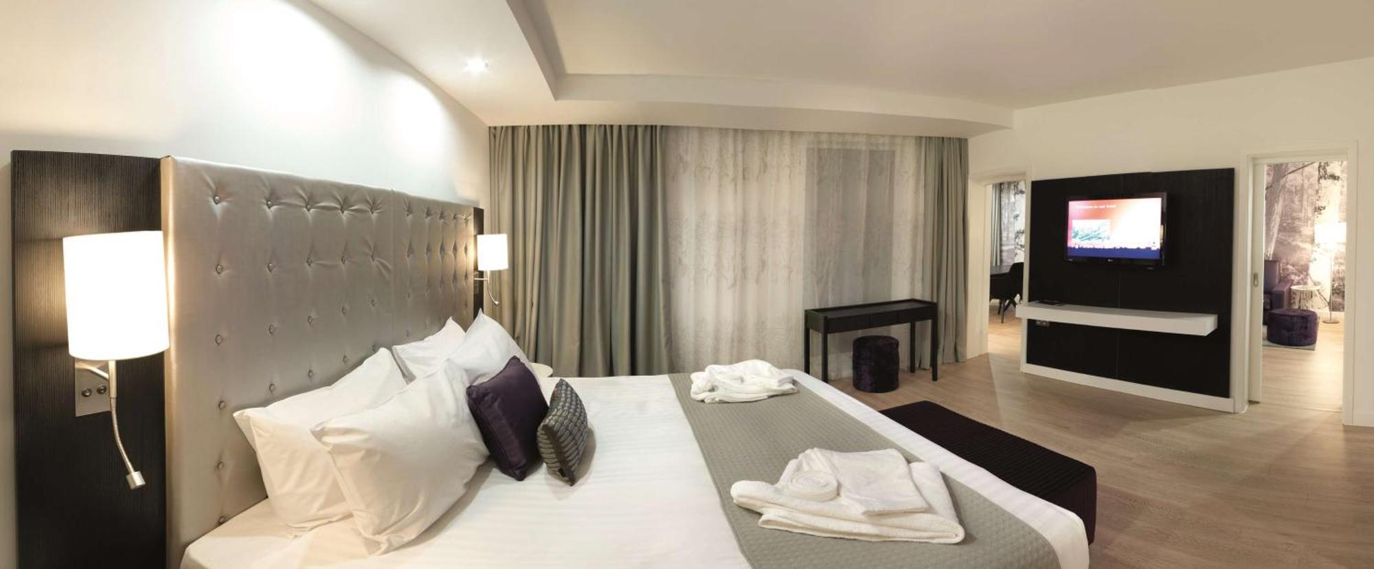 Radisson Blu Hotel East Midlands Airport คาสเซิลโดนิงทัน ภายนอก รูปภาพ