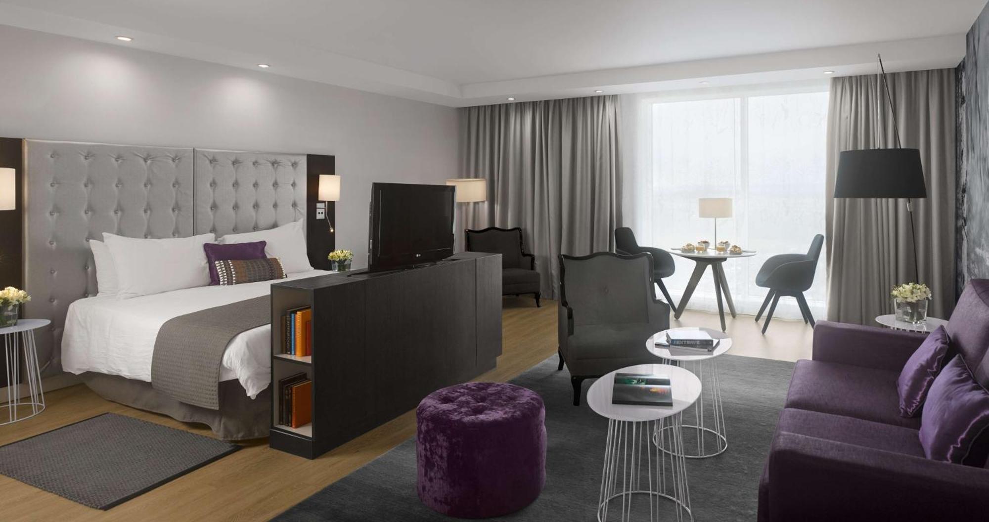 Radisson Blu Hotel East Midlands Airport คาสเซิลโดนิงทัน ภายนอก รูปภาพ