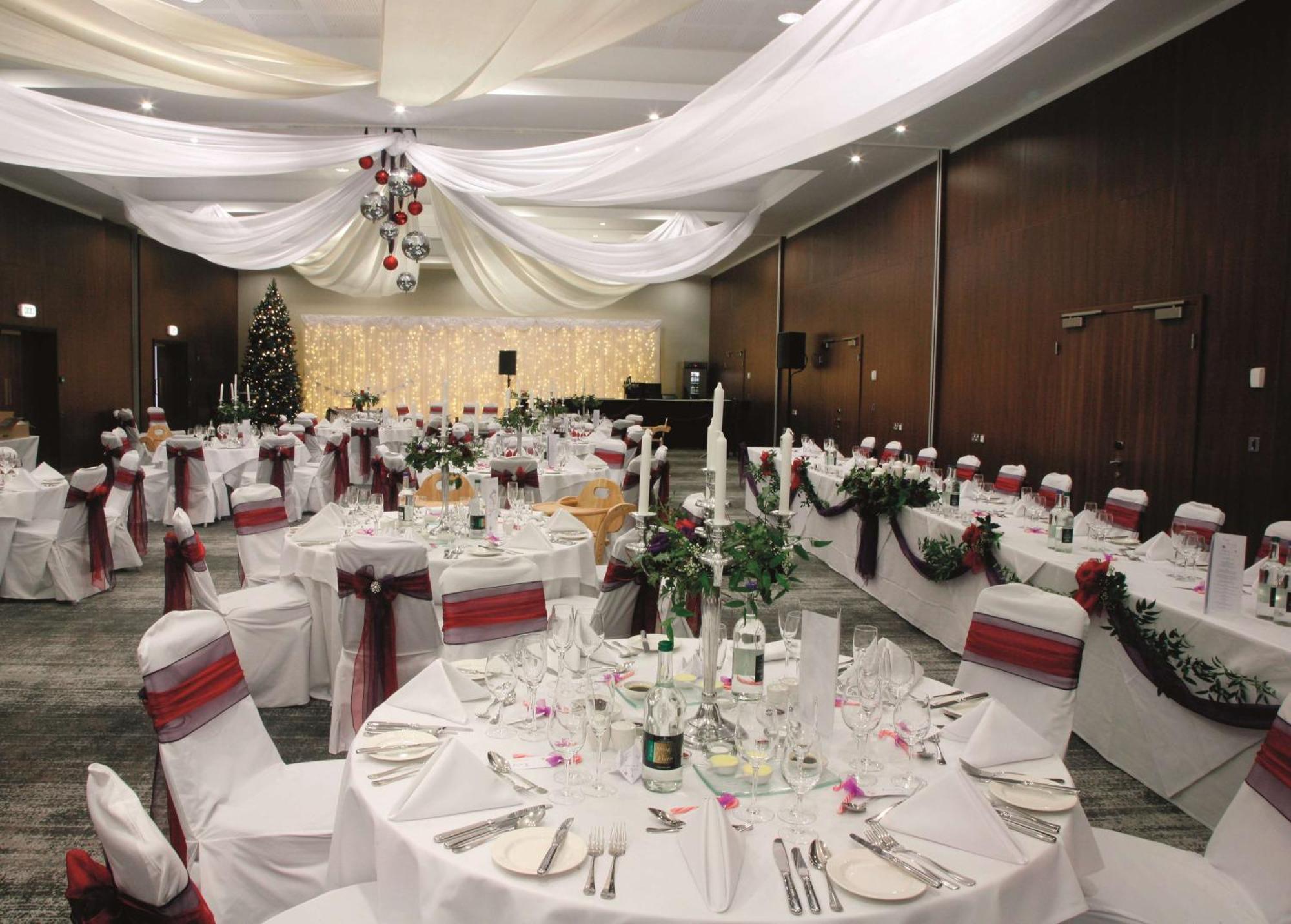 Radisson Blu Hotel East Midlands Airport คาสเซิลโดนิงทัน ภายนอก รูปภาพ