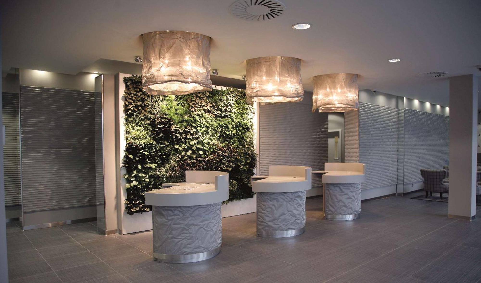 Radisson Blu Hotel East Midlands Airport คาสเซิลโดนิงทัน ภายนอก รูปภาพ