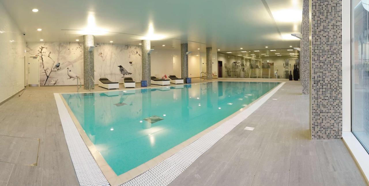 Radisson Blu Hotel East Midlands Airport คาสเซิลโดนิงทัน ภายนอก รูปภาพ